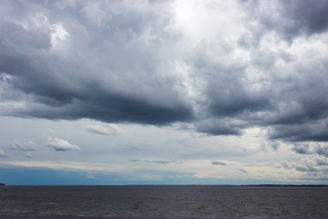 Gorky reservoir before the rain