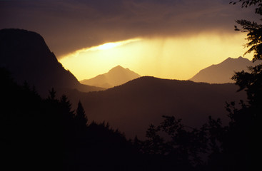 Sonnenuntergang im Gebirge - obrazy, fototapety, plakaty