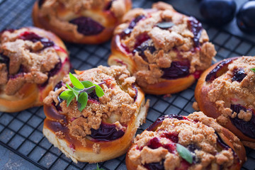 homemade summer buns