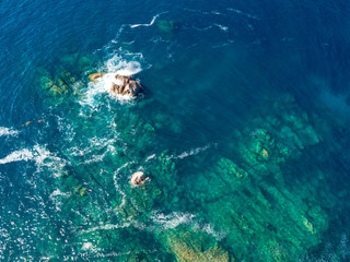 Naklejka na ściany i meble Fonds marin et vue aérienne autour de la presqu'île de l'Isolella dans le Golfe d'Ajaccio en Corse du Sud