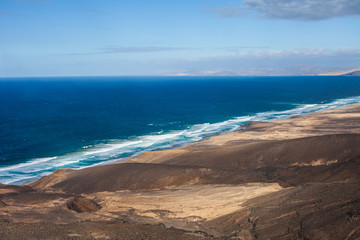Fototapeta na wymiar Beautiful seascape of Fuerteventura island from top view