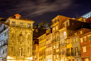 Fototapeta na wymiar Porto night skyline