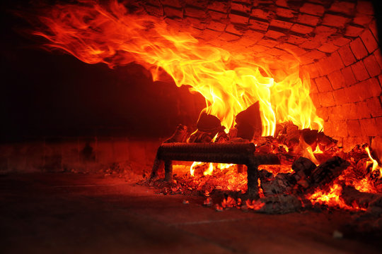 Fire wood burning in the oven