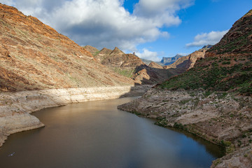 Fototapeta na wymiar Mountain lake landscape in Gran Canaria island