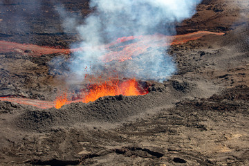 Eruption du volcan de la Fournaise à la Réunion en avril 2018