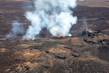 Eruption du volcan de la Fournaise à la Réunion en avril 2018