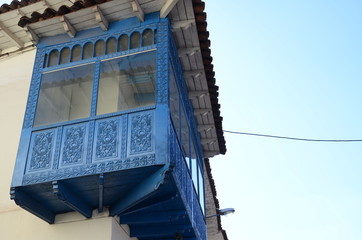 Balcone blu decorato in Cusco ombelico del mondo