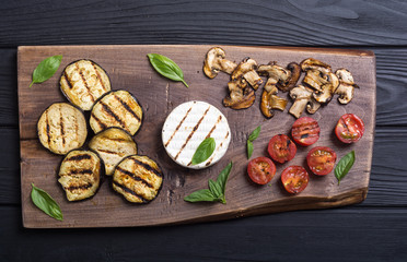 Grilled brie or camembert