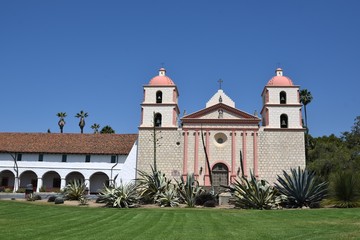 Front of Santa Barbara Mission built in 1820