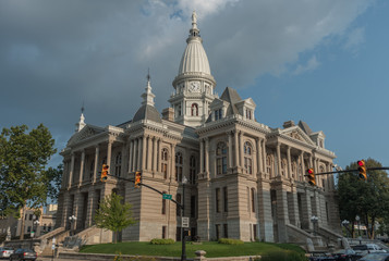 Fototapeta na wymiar Tippecanoe County Courthouse, Lafayette, Indiana, in the summer