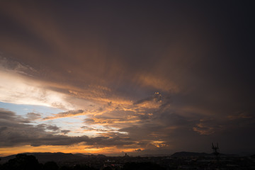 日暮れ　香川県高松市街並み　2018年8月撮影
