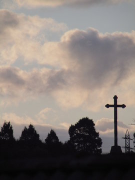 Mirar hacia el cementerio 