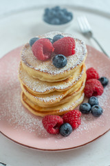 Pfannkuchen mit Beeren 