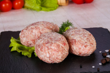 Raw pork cutlet