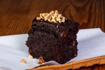 Brownie cake with nuts
