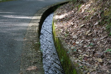 溝