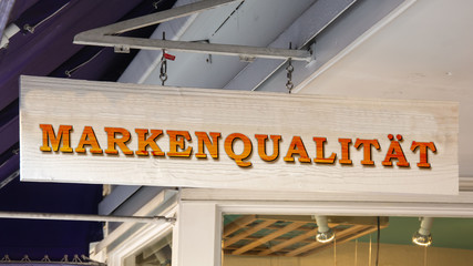 Obraz premium Schild 343 - Markenqualität