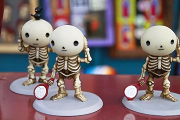 Foto op Canvas Mexican skeleton dolls day of dead (Dia de los Muertos) in Olvera street,Los Angeles city. © AmeriCantaro