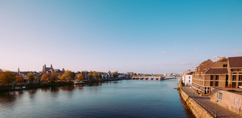 Obraz premium Maastricht on the river