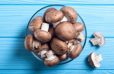 Fresh raw royal champignon