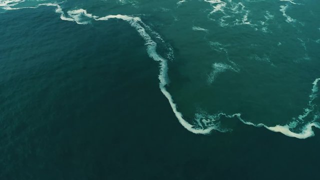 footage in Sea Point Cape town south africa with a DJI phantom 4 Pro, here you can see the coast, the city and hills around the area