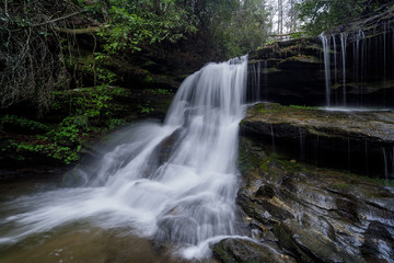 Fototapeta na wymiar Martin Creek Falls