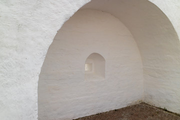 a semicircular arch in which there is one more semicircular arch, at