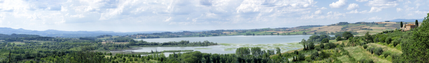 Fototapeta premium Panorama Lago di Chiusi