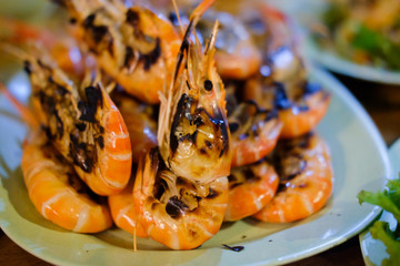 Grilled shrimp is a very delicious seafood.