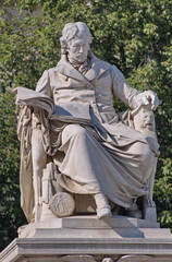 Fototapeta premium Denkmal Wilhelm von Humboldt in Berlin
