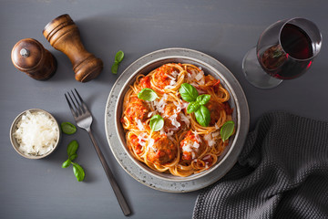 spaghetti with meatballs and tomato sauce, italian pasta