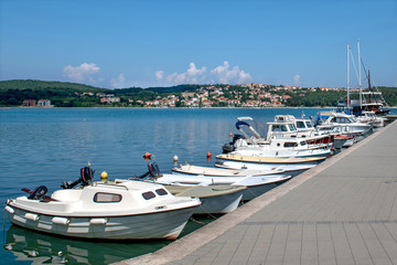 Fototapeta na wymiar The port of ships in the Adriatic Sea