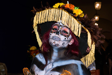 La catrina está muy bonita.
 