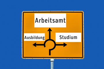 Schulabschluss: Ausbildung, Studium oder Arbeitsamt?