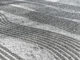 line design in gravel