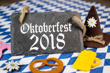 Kreidetafel Tafel Schild mit Oktoberfest Wiesn 2018