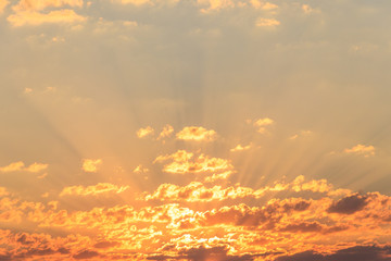 Obraz premium Beautiful orange sunrise sky. Natural background