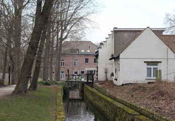Fototapeta na wymiar View of the Woluwe River and the old Lindekemale Watermill