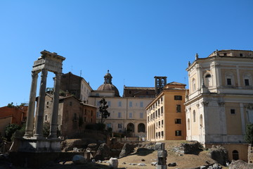 Fototapeta na wymiar Templi di Apollo Sosiano e di Bellona in Rome, Italy