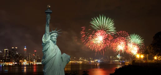  The July 4th firework over Hudson River © Gary