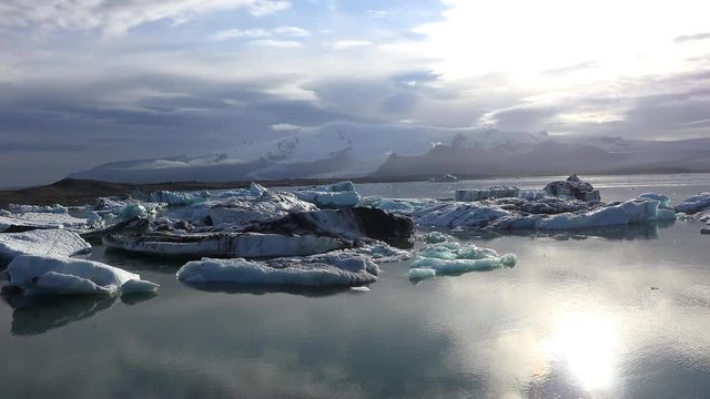 Jokulsarlon glacier lagoon (Iceland)