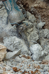 Concrete extractor concrete is separated