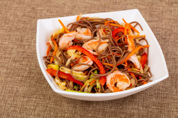 Soba noodle with prawn and vegeetables