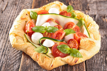 quiche with tomato and mozzarella