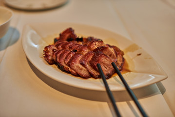 Peking duck as served in a restaurant.