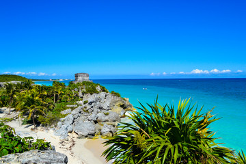 Hermosa playa Maya en Tulum, Quintana Roo, México © eve orea