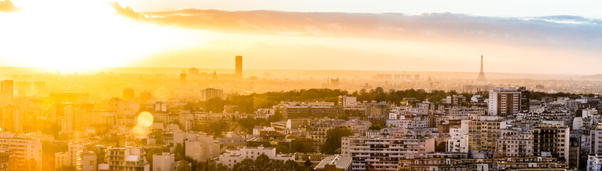Panorama sur Paris au cr&eacute;puscule