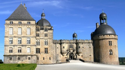 Fototapeta na wymiar Castle of Hautefort in the Dordogne, France 
