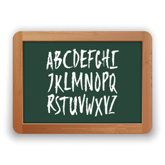 Obraz premium Vector A to Z Uppercase Letters on Green Blackboard