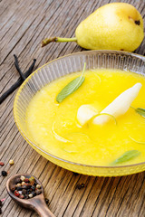 Pear cream soup
